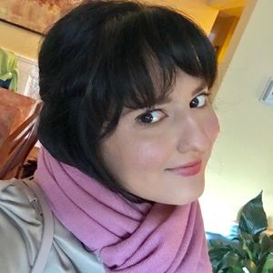 Meet your Posher, Adriana